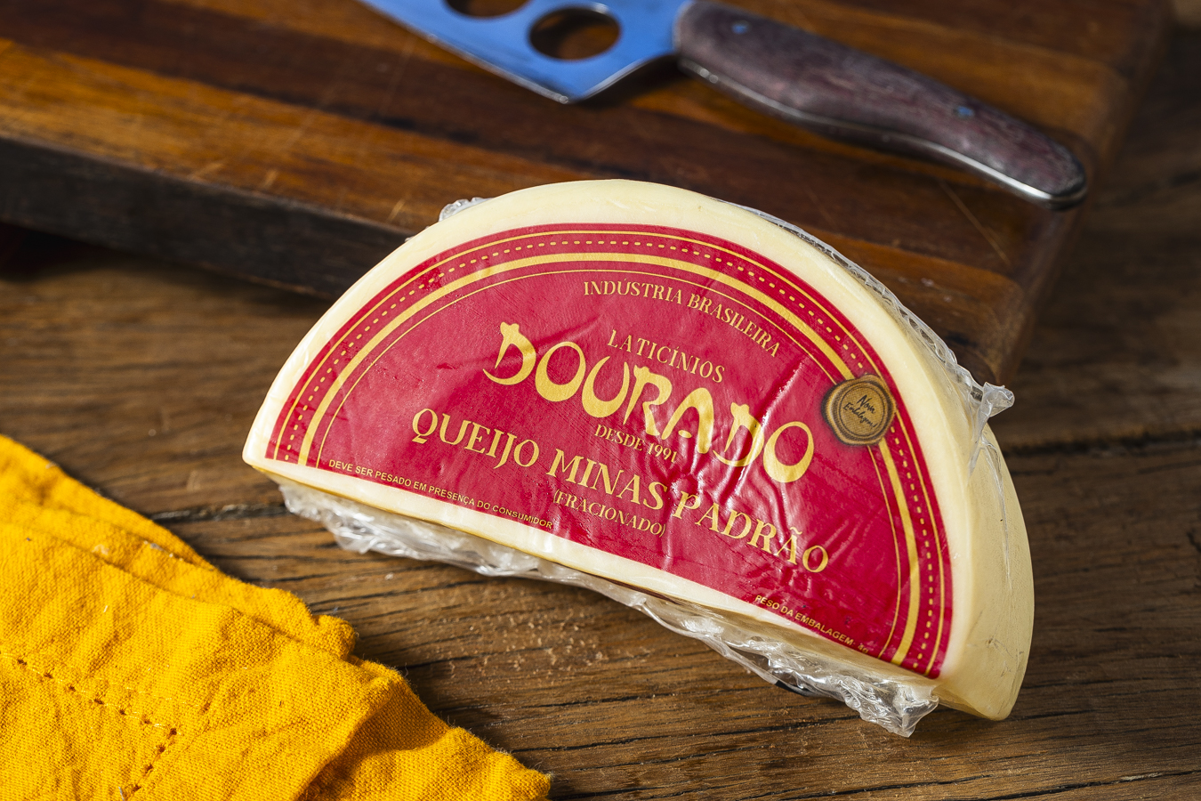 QUEIJO MINAS PADRÃO DOURADO